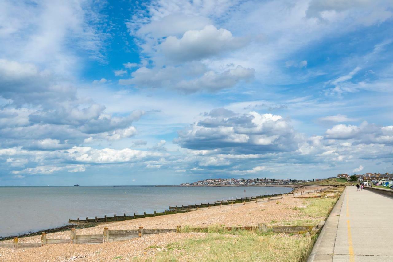 Camping Pods, Seaview Holiday Park Hotel Whitstable Buitenkant foto